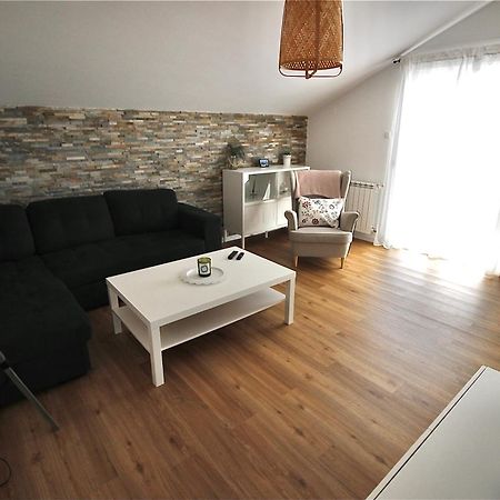 Apartment Castelmuschio Omisalj Exterior photo